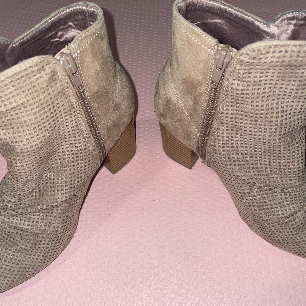 cute boots !